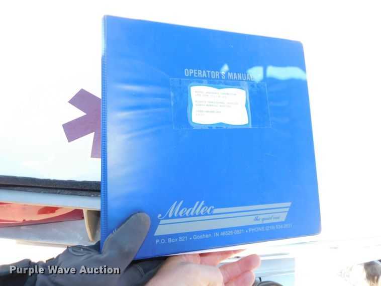 image for item DJ5924 1992 Ford E350  ambulance