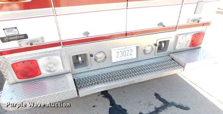 image for item DJ5924 1992 Ford E350  ambulance