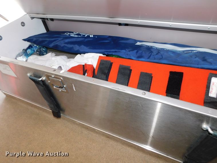 image for item DJ5924 1992 Ford E350  ambulance