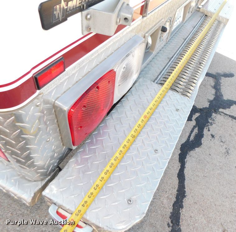 image for item DJ5924 1992 Ford E350  ambulance