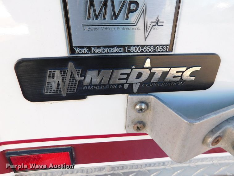 image for item DJ5924 1992 Ford E350  ambulance