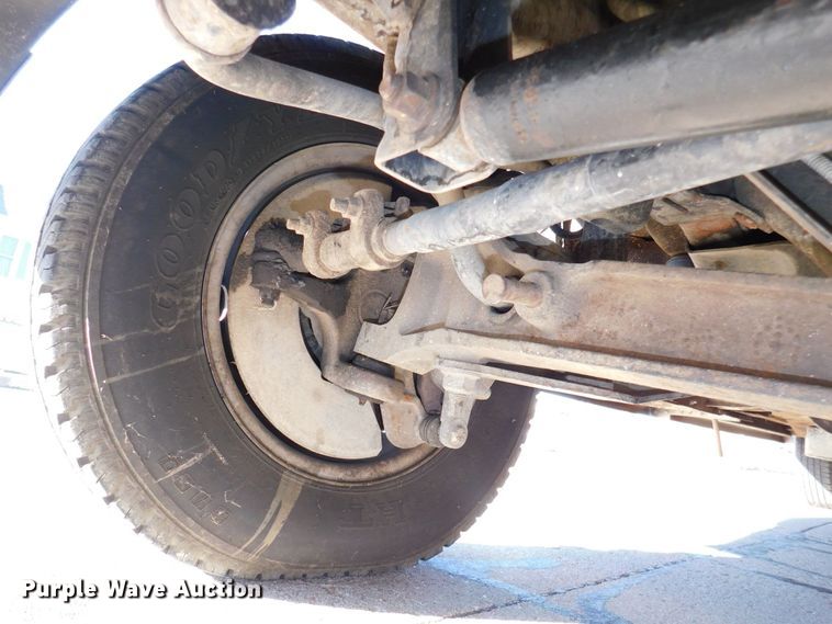 image for item DJ5924 1992 Ford E350  ambulance