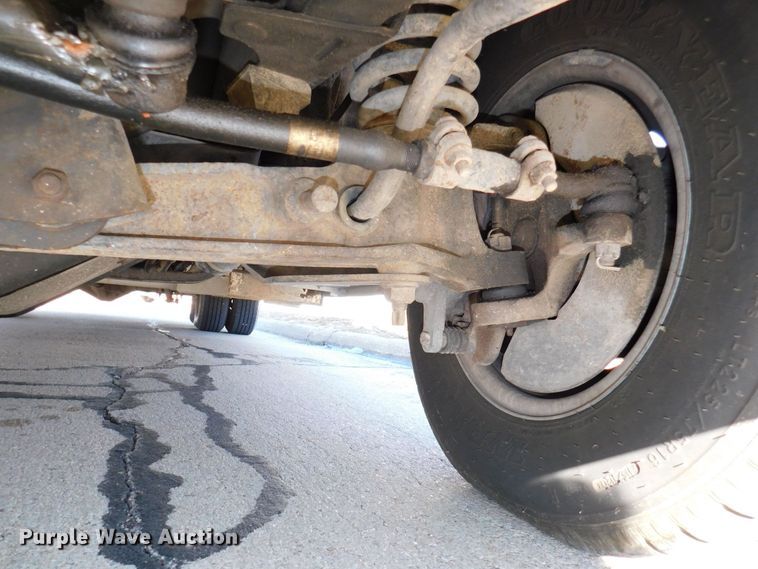 image for item DJ5924 1992 Ford E350  ambulance