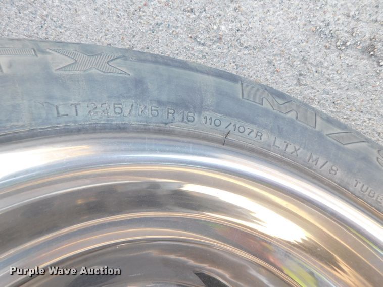 image for item DJ5924 1992 Ford E350  ambulance