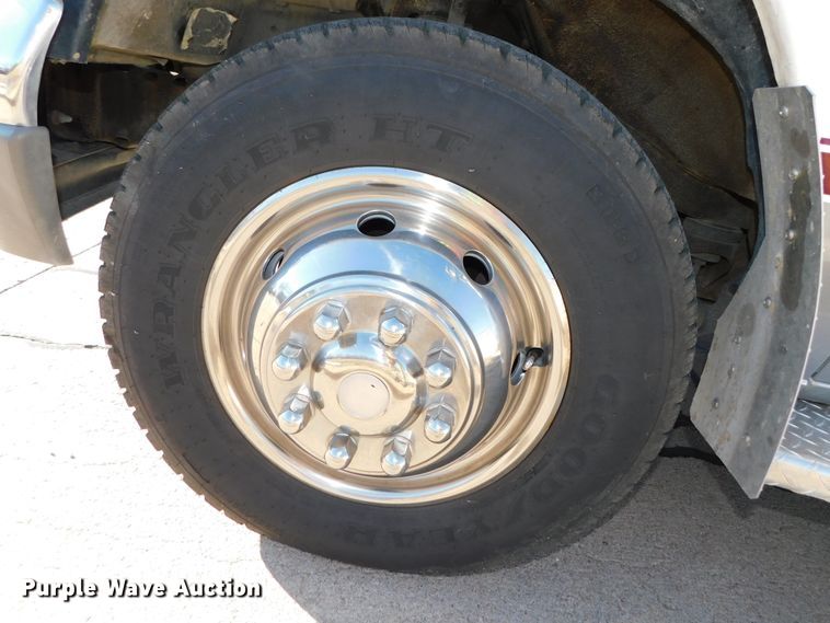 image for item DJ5924 1992 Ford E350  ambulance