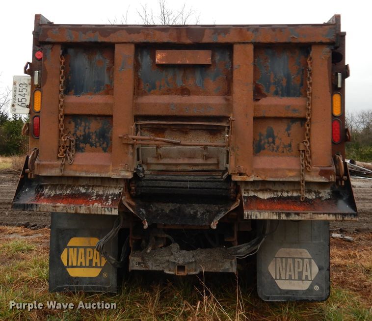 image for item DJ6965 2006 International 7300  dump truck