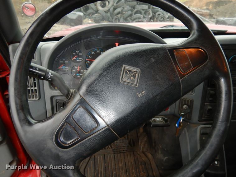 image for item DJ6965 2006 International 7300  dump truck