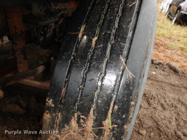 image for item DJ6965 2006 International 7300  dump truck