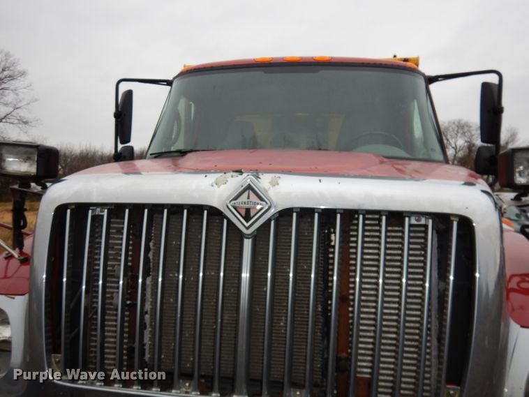 image for item DJ6965 2006 International 7300  dump truck