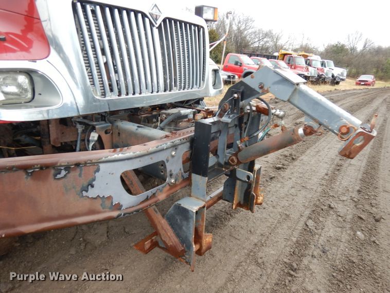 image for item DJ6965 2006 International 7300  dump truck