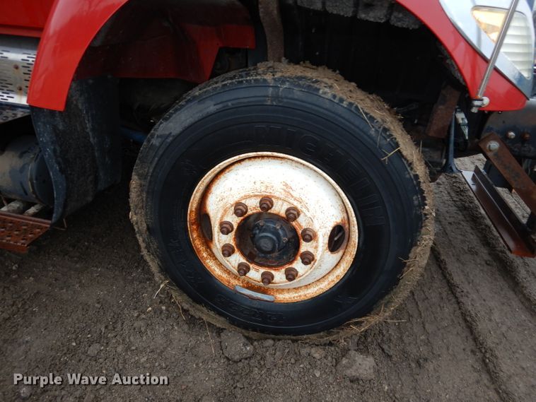 image for item DJ6965 2006 International 7300  dump truck