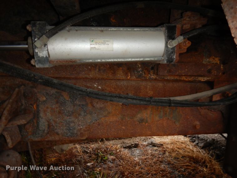 image for item DJ6965 2006 International 7300  dump truck