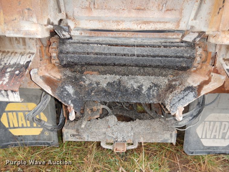 image for item DJ6965 2006 International 7300  dump truck