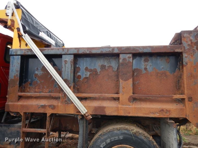 image for item DJ6965 2006 International 7300  dump truck