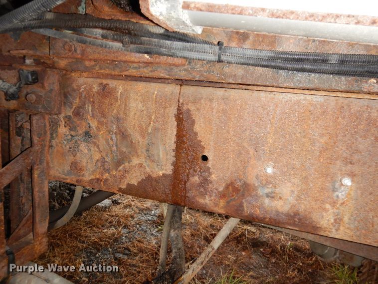 image for item DJ6965 2006 International 7300  dump truck