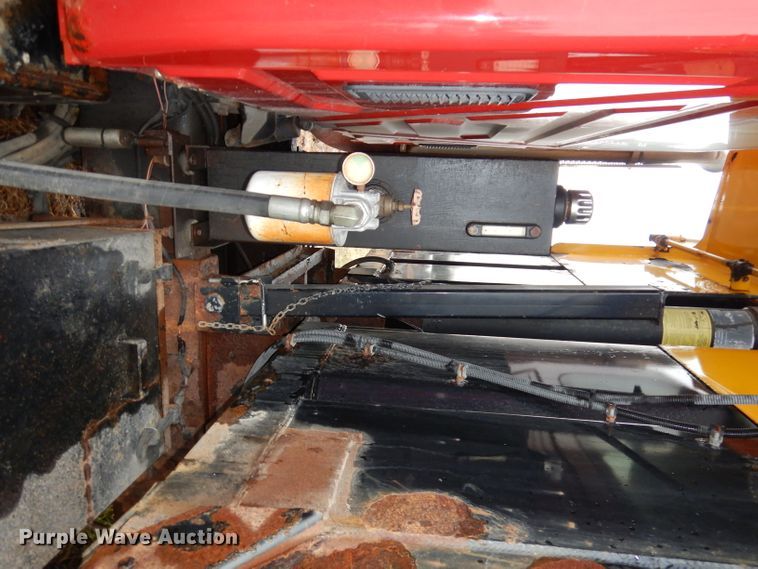 image for item DJ6965 2006 International 7300  dump truck