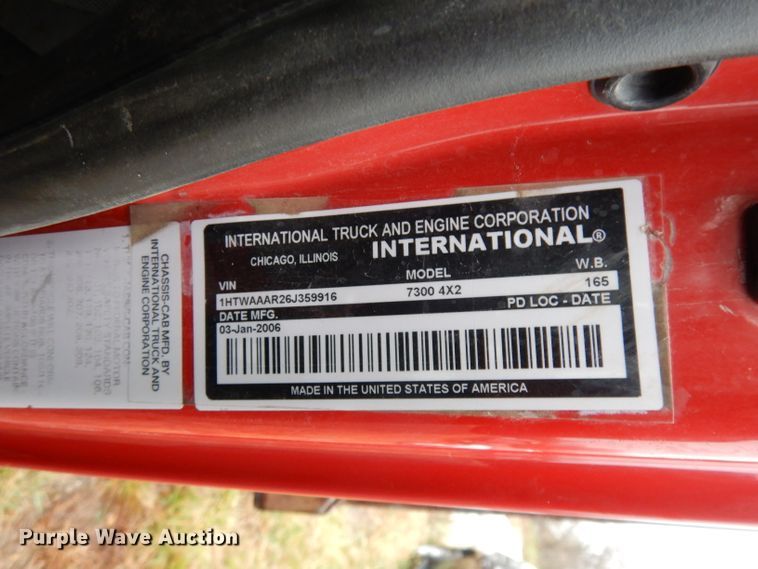 image for item DJ6965 2006 International 7300  dump truck