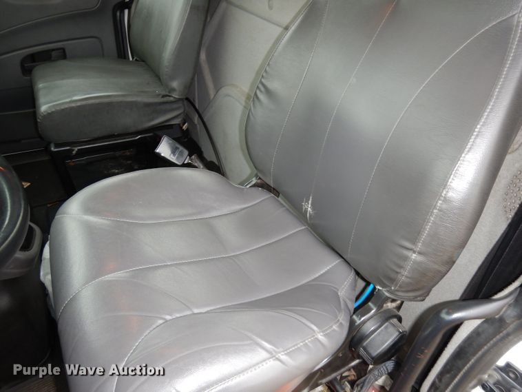 image for item DJ6985 2012 International WorkStar 7600  vacuum truck