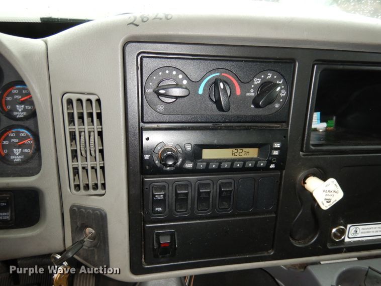 image for item DJ6985 2012 International WorkStar 7600  vacuum truck