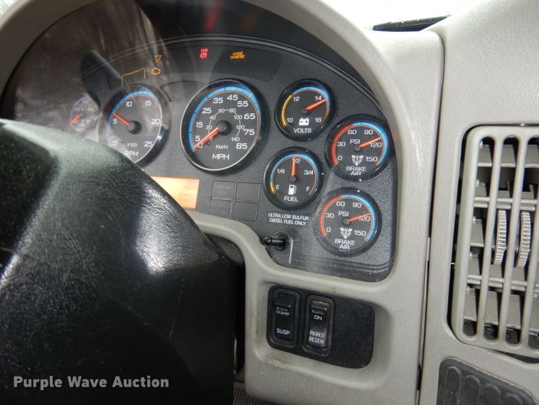 image for item DJ6985 2012 International WorkStar 7600  vacuum truck