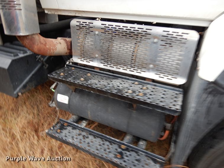 image for item DJ6985 2012 International WorkStar 7600  vacuum truck