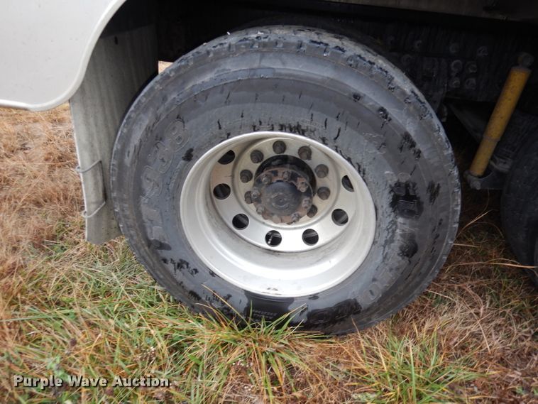 image for item DJ6985 2012 International WorkStar 7600  vacuum truck