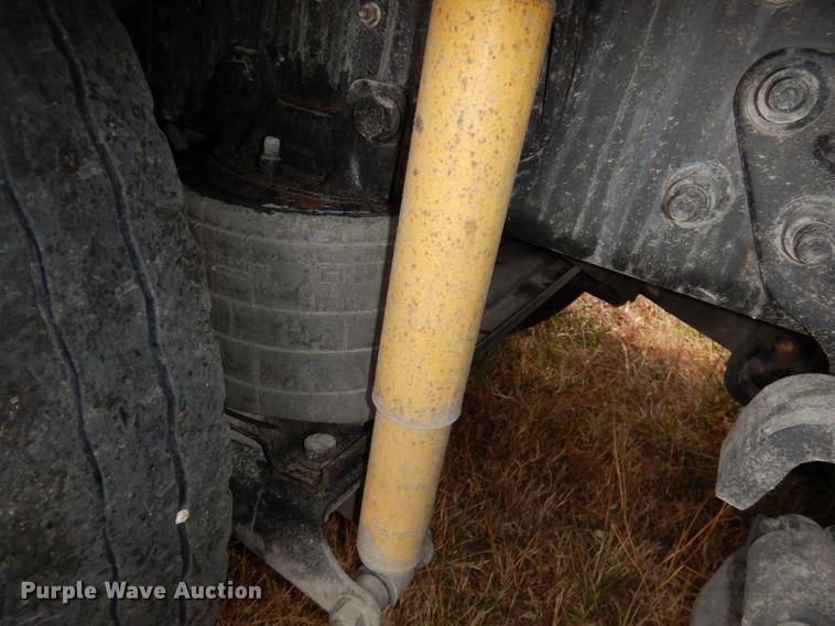 image for item DJ6985 2012 International WorkStar 7600  vacuum truck