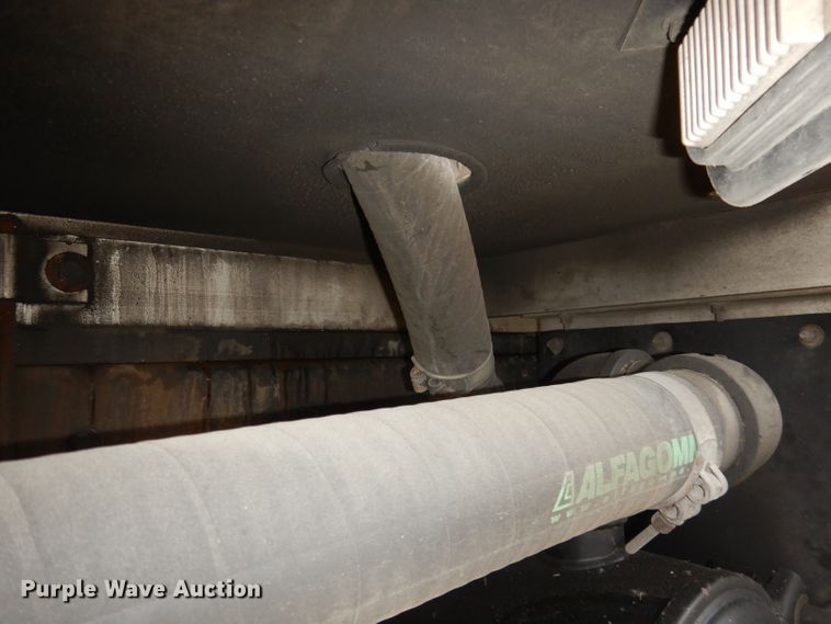 image for item DJ6985 2012 International WorkStar 7600  vacuum truck