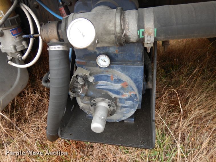 image for item DJ6985 2012 International WorkStar 7600  vacuum truck