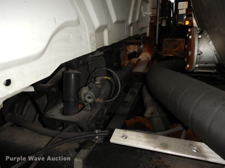 image for item DJ6985 2012 International WorkStar 7600  vacuum truck