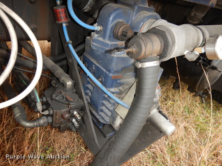 image for item DJ6985 2012 International WorkStar 7600  vacuum truck