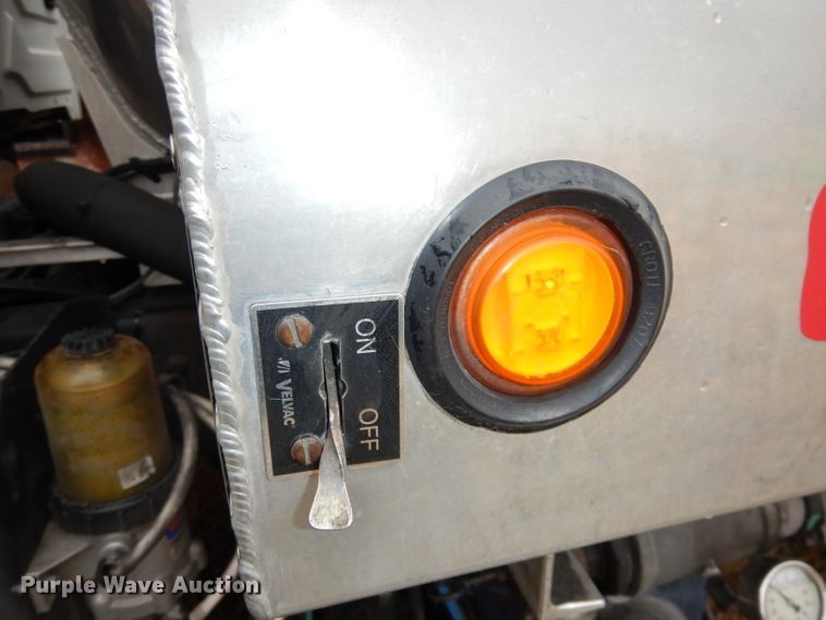 image for item DJ6985 2012 International WorkStar 7600  vacuum truck