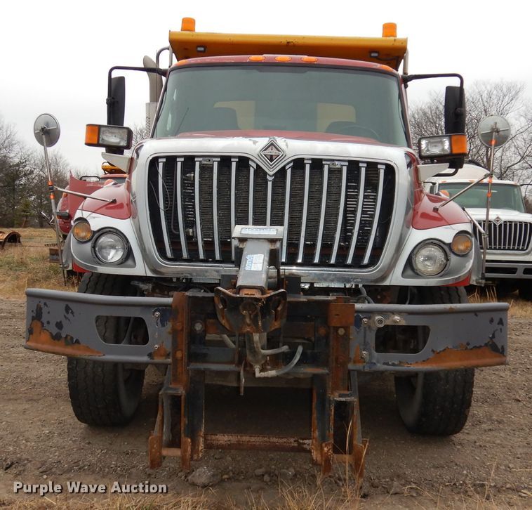 image for item DJ6986 2008 International 7400  dump truck