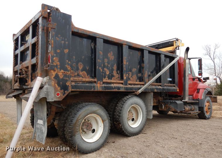 image for item DJ6986 2008 International 7400  dump truck