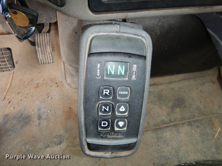 image for item DJ6986 2008 International 7400  dump truck