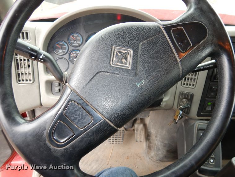 image for item DJ6986 2008 International 7400  dump truck