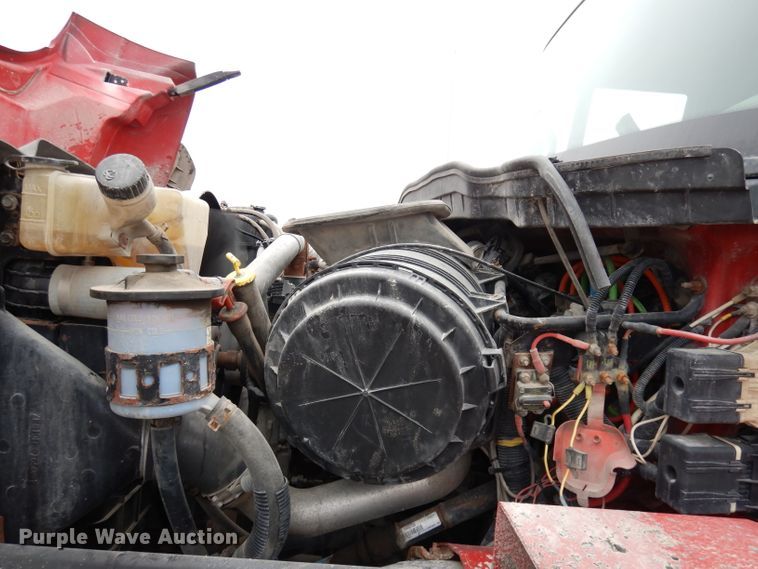 image for item DJ6986 2008 International 7400  dump truck