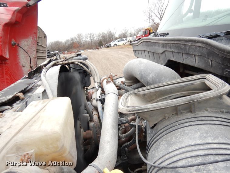 image for item DJ6986 2008 International 7400  dump truck