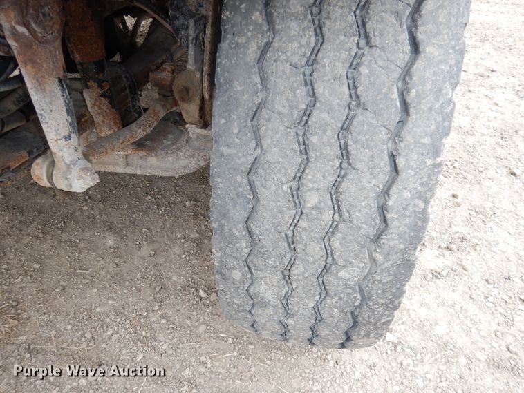 image for item DJ6986 2008 International 7400  dump truck