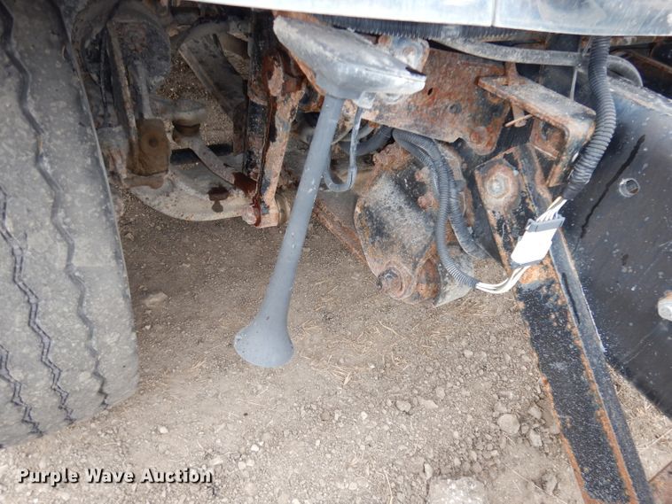 image for item DJ6986 2008 International 7400  dump truck