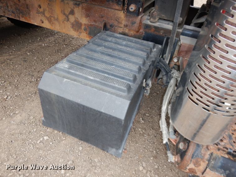 image for item DJ6986 2008 International 7400  dump truck