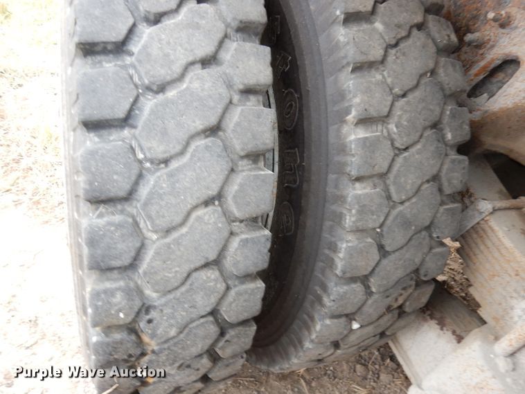 image for item DJ6986 2008 International 7400  dump truck