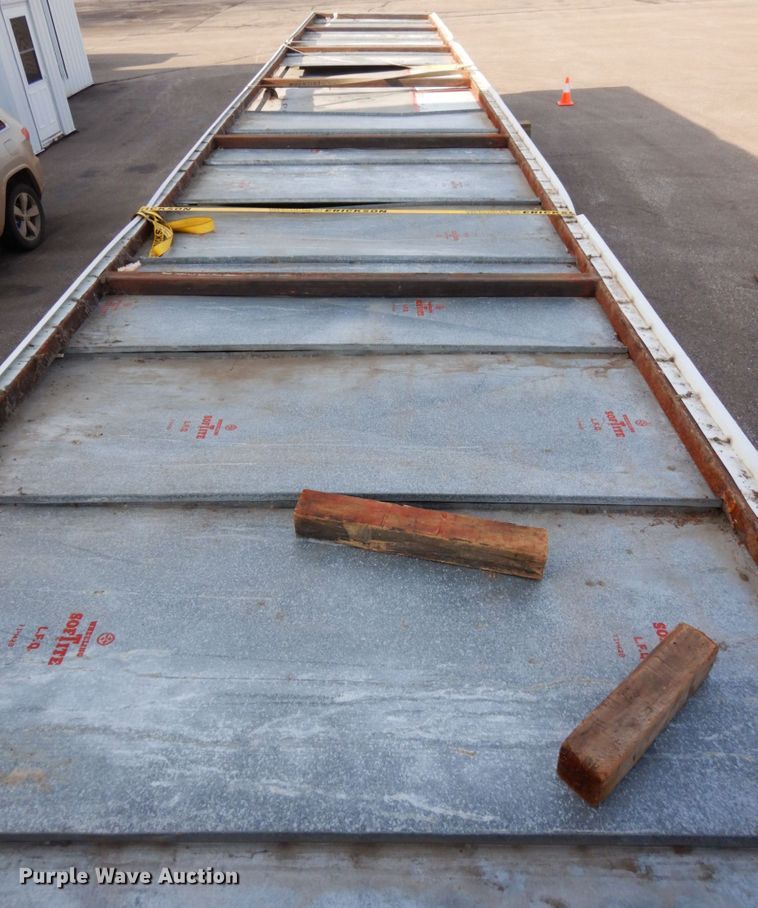 image for item EF9689 Airplane hanger door