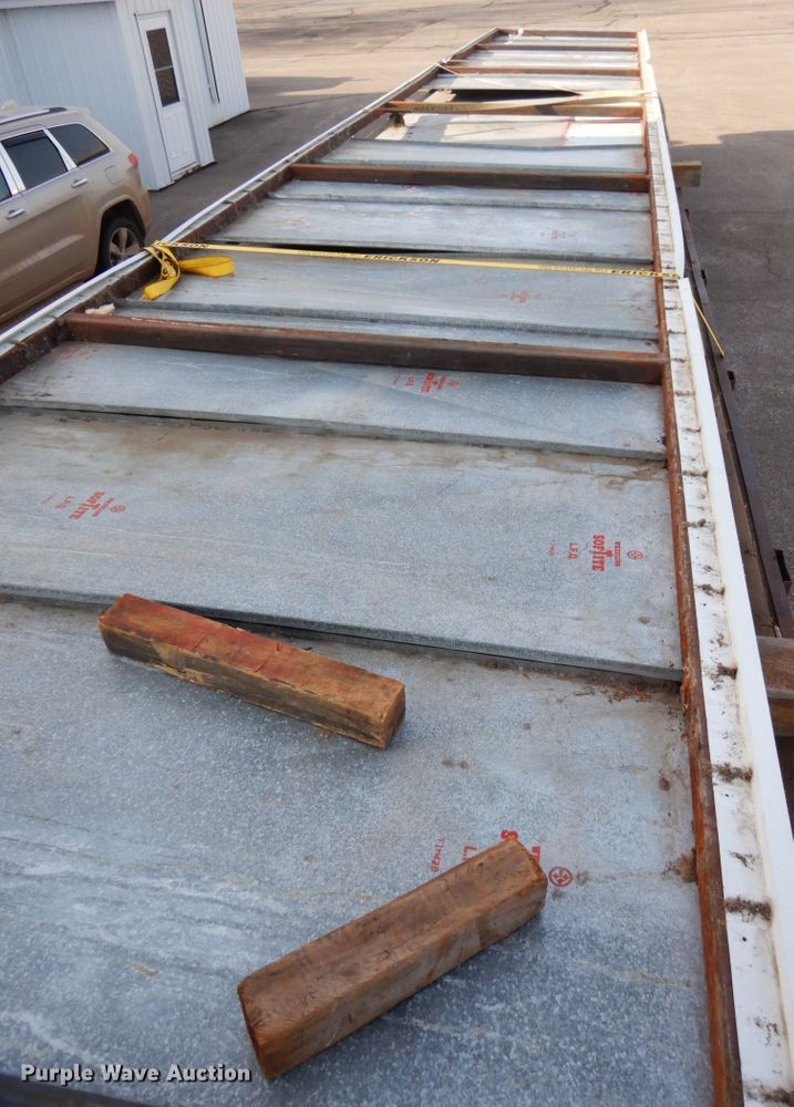 image for item EF9689 Airplane hanger door