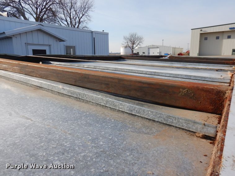 image for item EF9689 Airplane hanger door