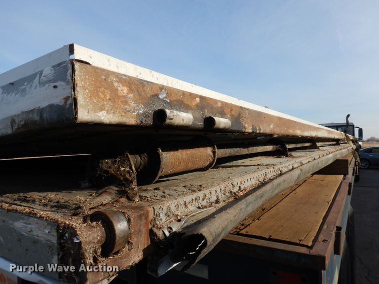 image for item EF9689 Airplane hanger door