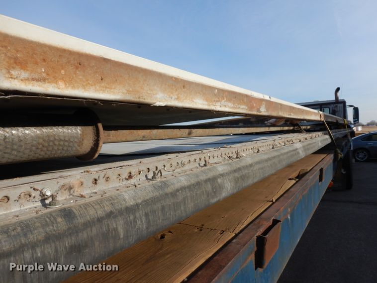 image for item EF9689 Airplane hanger door