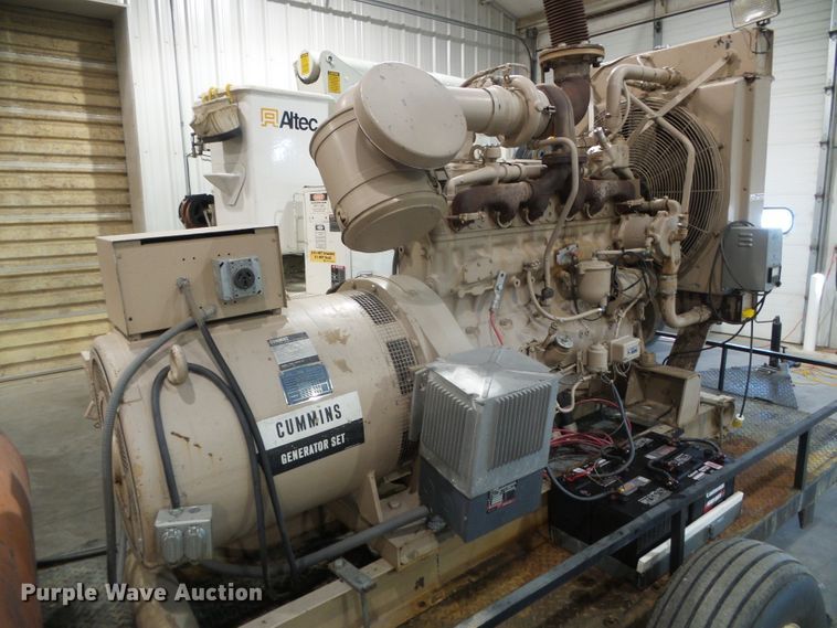 image for item EK9759 Cummins  generator
