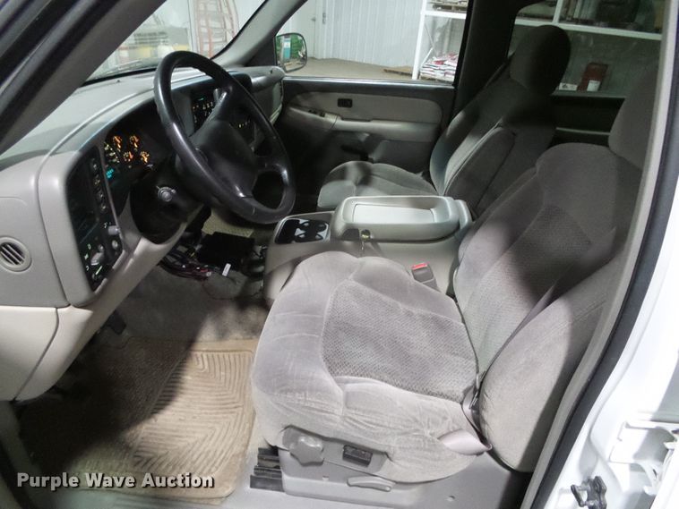 image for item EK9762 2001 Chevrolet Suburban K1500  SUV