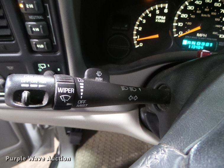 image for item EK9762 2001 Chevrolet Suburban K1500  SUV